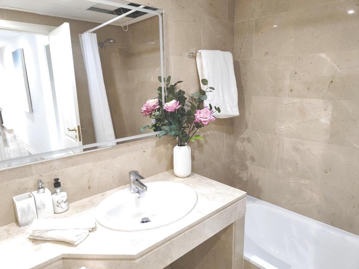 15 First Line Penthouse With Wonderful Seaview Near Duquesa Golf Manilva Andalucia Διαμέρισμα Εξωτερικό φωτογραφία