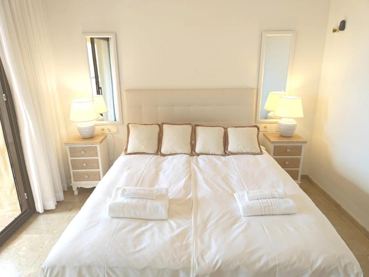 15 First Line Penthouse With Wonderful Seaview Near Duquesa Golf Manilva Andalucia Διαμέρισμα Εξωτερικό φωτογραφία
